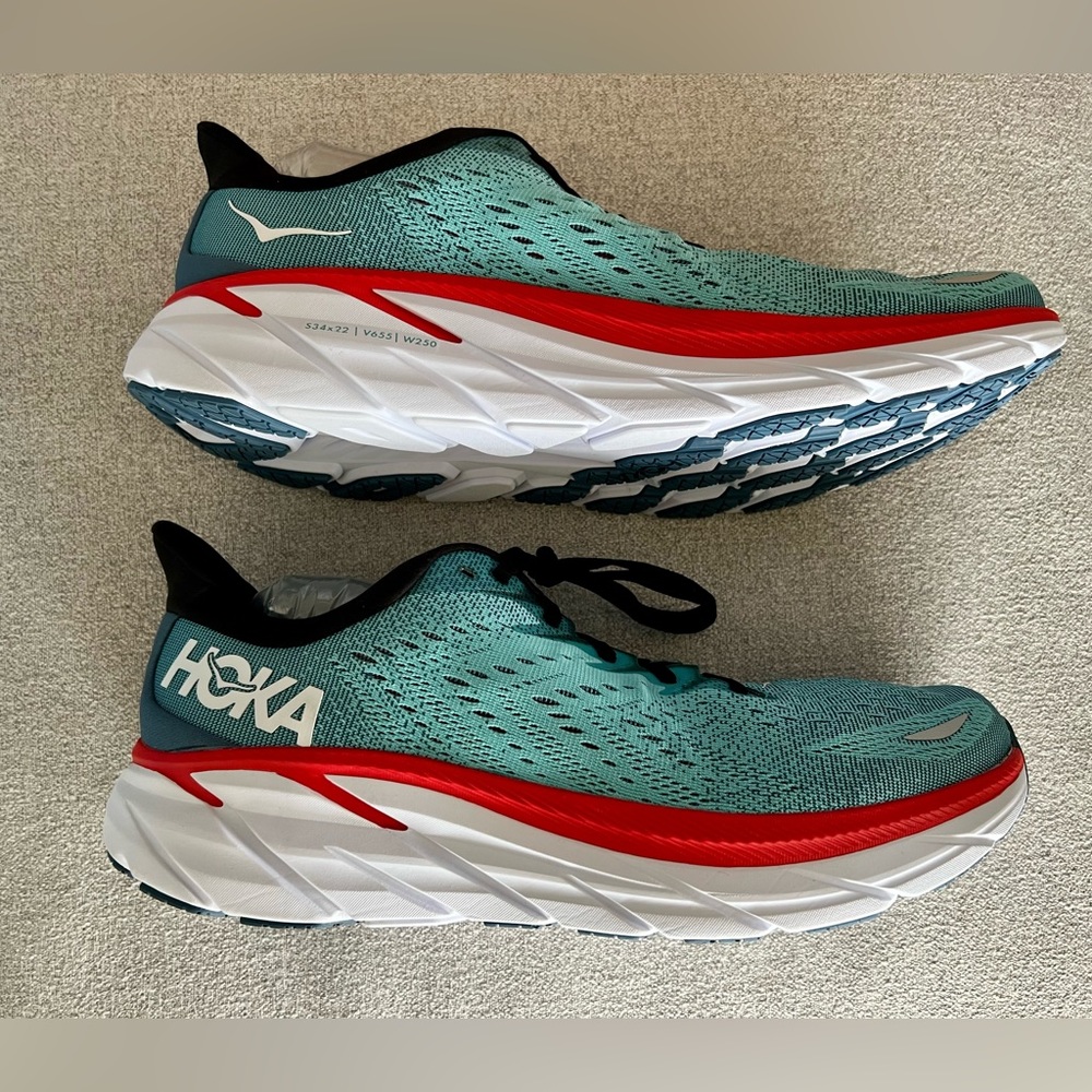 Brand New 🏃🏻‍♂️ Men’s Hoka Clifton 8 Running Shoes Size 12